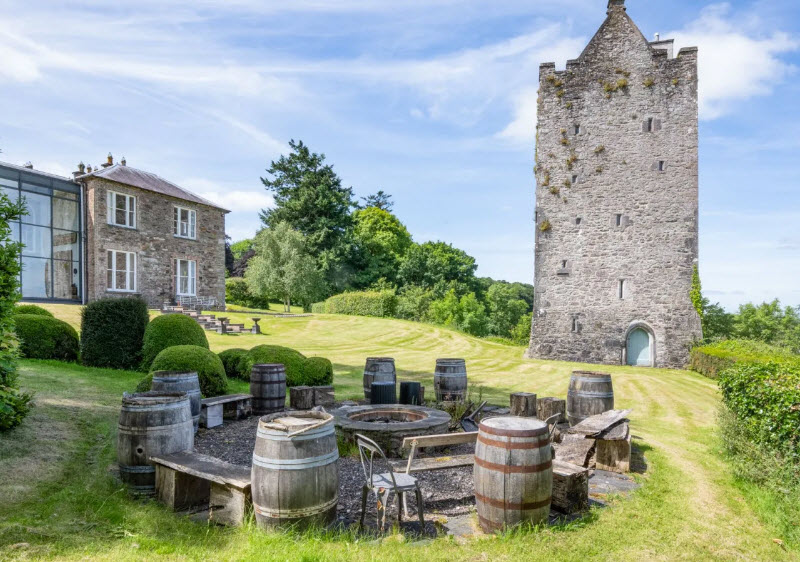 Carrigacunna Castle, Ireland